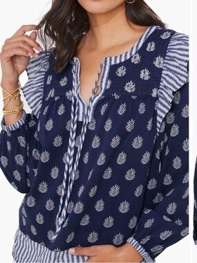 Vineyard Vines Blue & White Fleur De Leaf Ruffle Tie Neck Blouse Boho Tropical